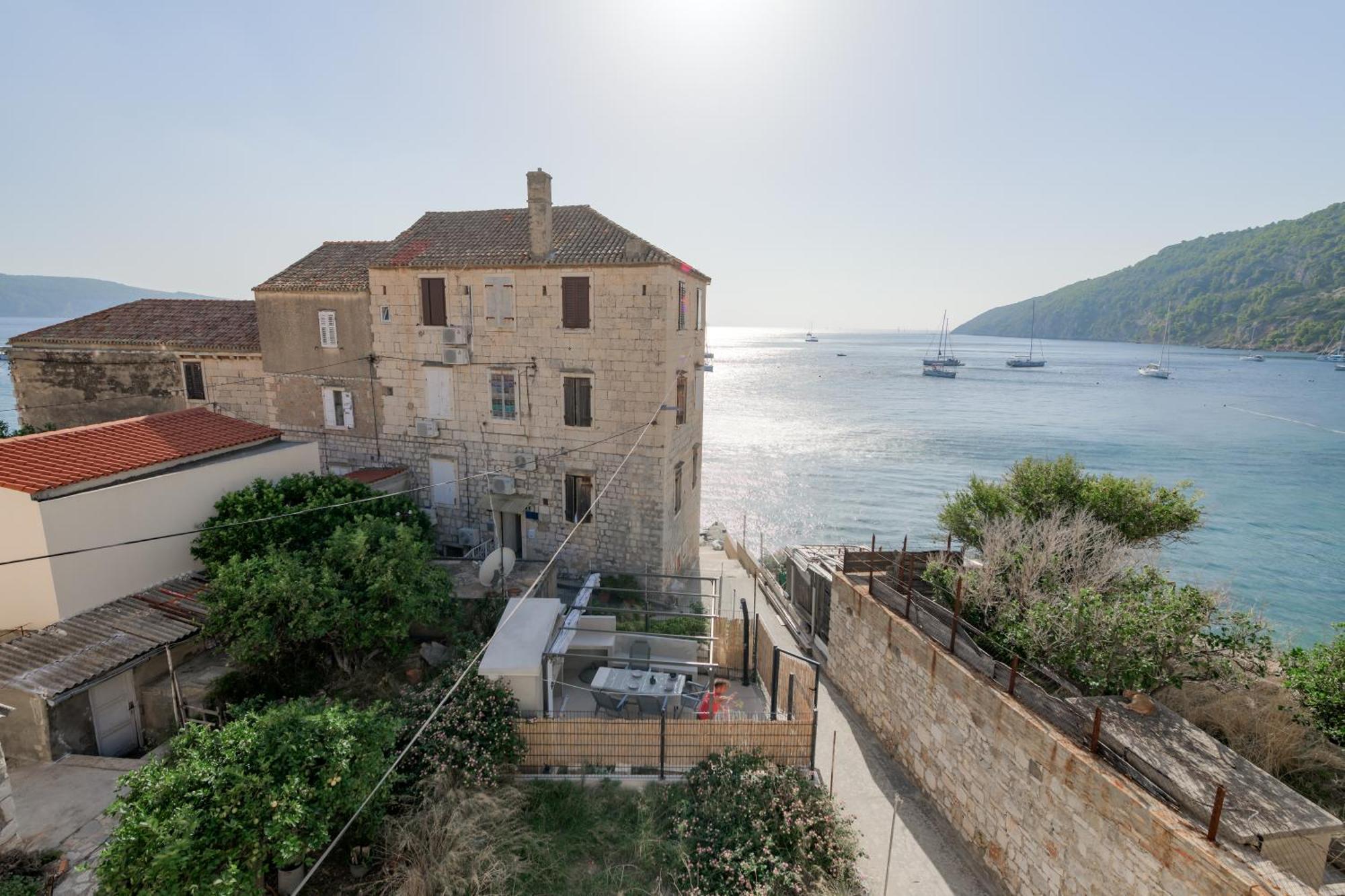 Apartmán Tiny Secret House Komiža Exteriér fotografie